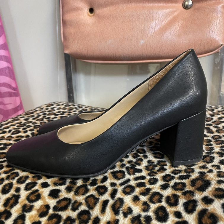 Heels Naturalizer Size 7