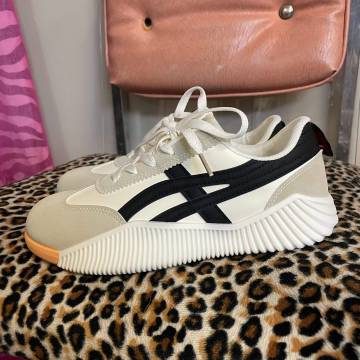 Sneakers De Florance Size 7